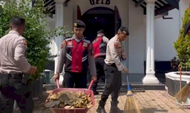 Patroli-Dialogis-dan-Bakti-Religi-di-Gereja,-Polres-Situbondo-Beri-Rasa-Aman-Jelang-Perayaan-Paskah