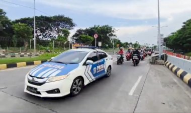 Puncak-Mudik,-Polres-Pelabuhan-Tanjungperak-Lakukan-Rekayasa-Lalu-Lintas-di-Suramadu