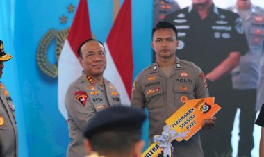 Dukung-Asta-Cita-Presiden-Prabowo-sebagai-Prioritas-Nasional,-Polri-Serahkan-378-Unit-Perumahan-bagi-PNPP-dan-Masyarakat-di-Sultra