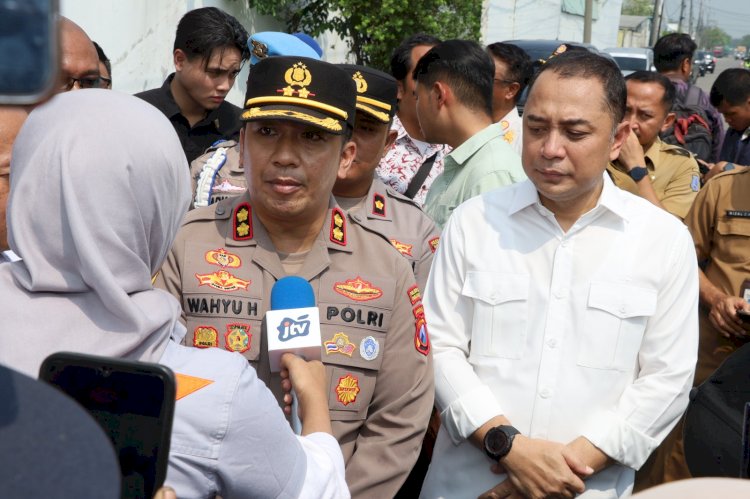 Polres Pelabuhan Tanjungperak Dampingi Pemkot Surabaya Segel Gudang Sentoso Seal