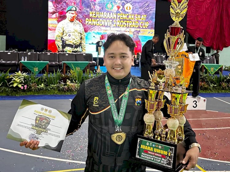 Personel Polres Lamongan, Bripda Sholeh Maulana, Raih Medali Emas di Pencak Silat Pangdivif 2 Cup 2025
